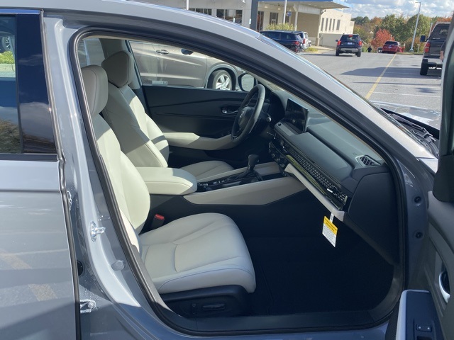 new 2025 Honda Accord Hybrid car, priced at $34,459