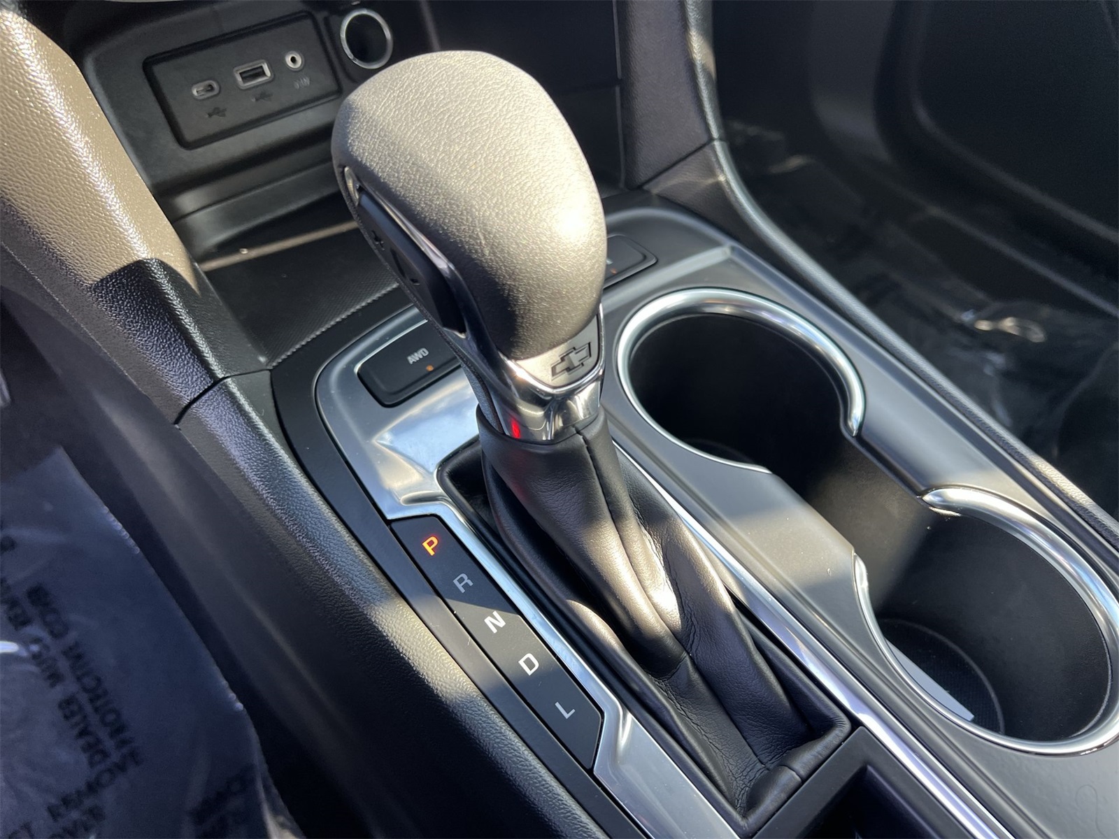 used 2023 Chevrolet Equinox car, priced at $25,991