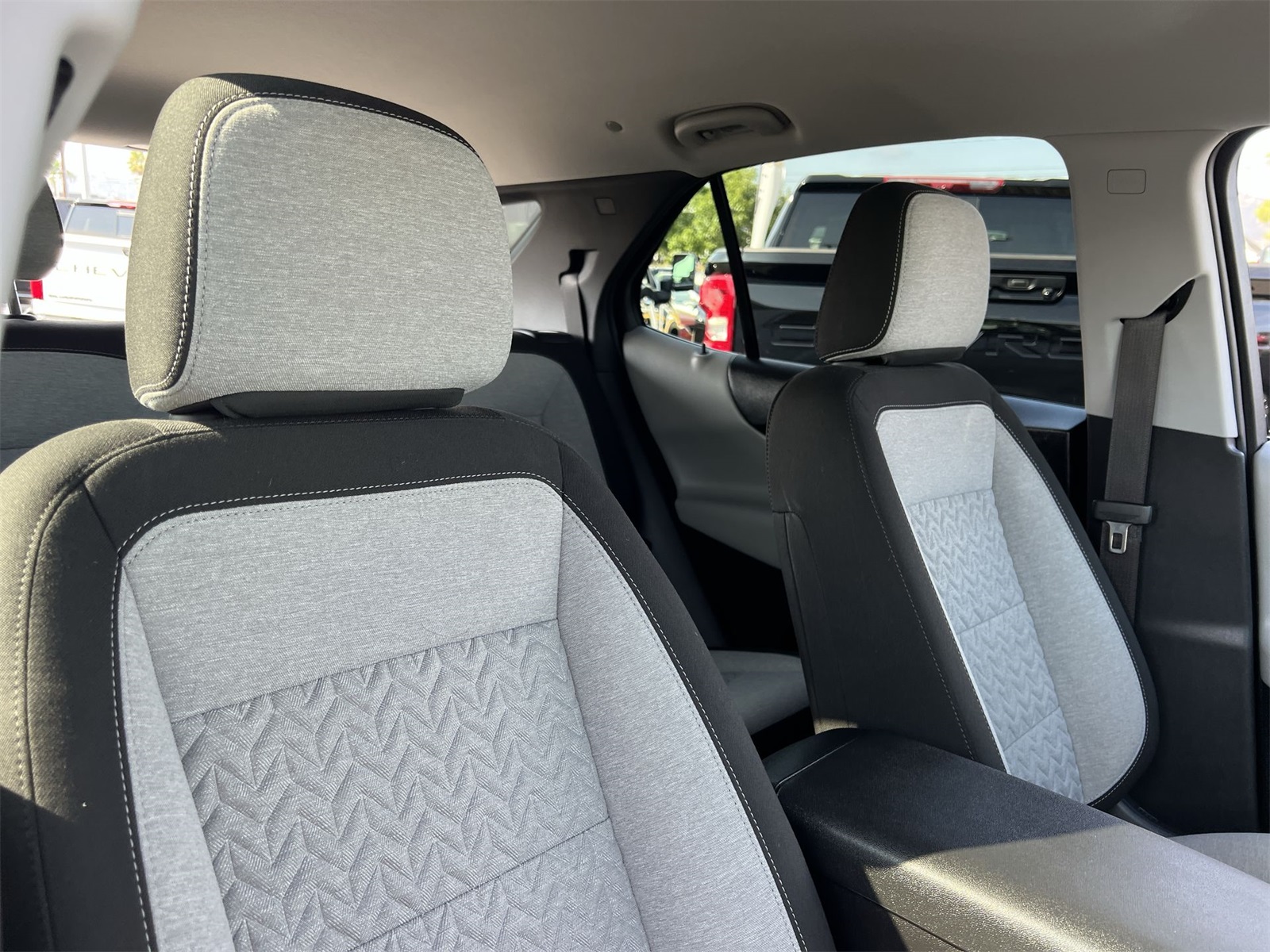 used 2023 Chevrolet Equinox car, priced at $25,991