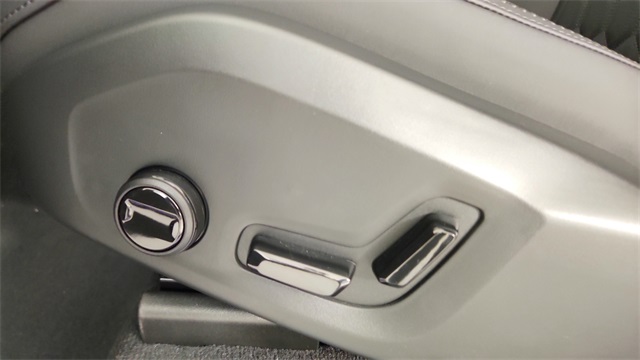 new 2026 Volvo XC90 Plug-In Hybrid car, priced at $84,135