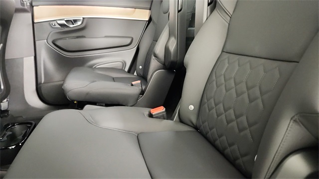 new 2026 Volvo XC90 Plug-In Hybrid car, priced at $84,135