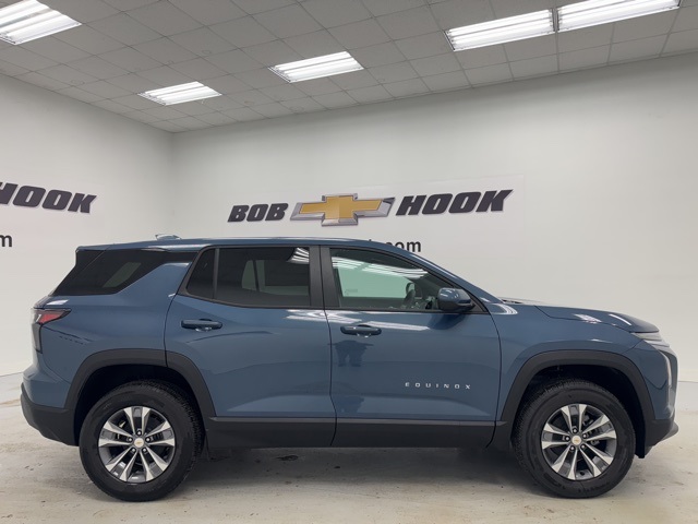 new 2026 Chevrolet Equinox car, priced at $31,045