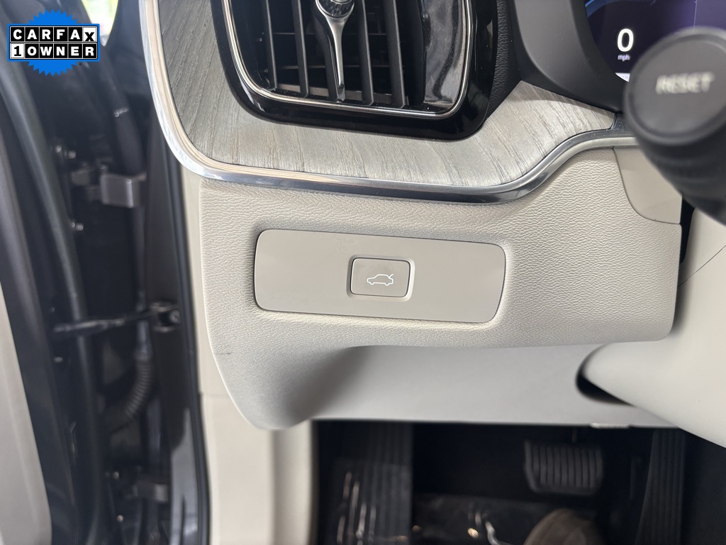 used 2023 Volvo XC60 car, priced at $26,427