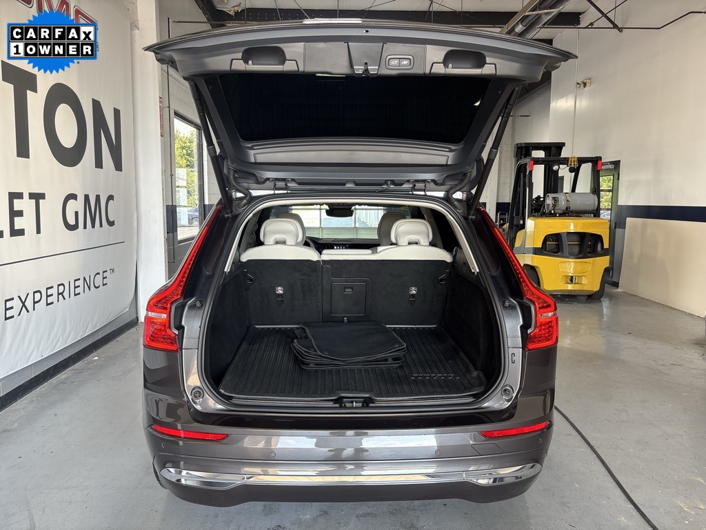 used 2023 Volvo XC60 car, priced at $26,427
