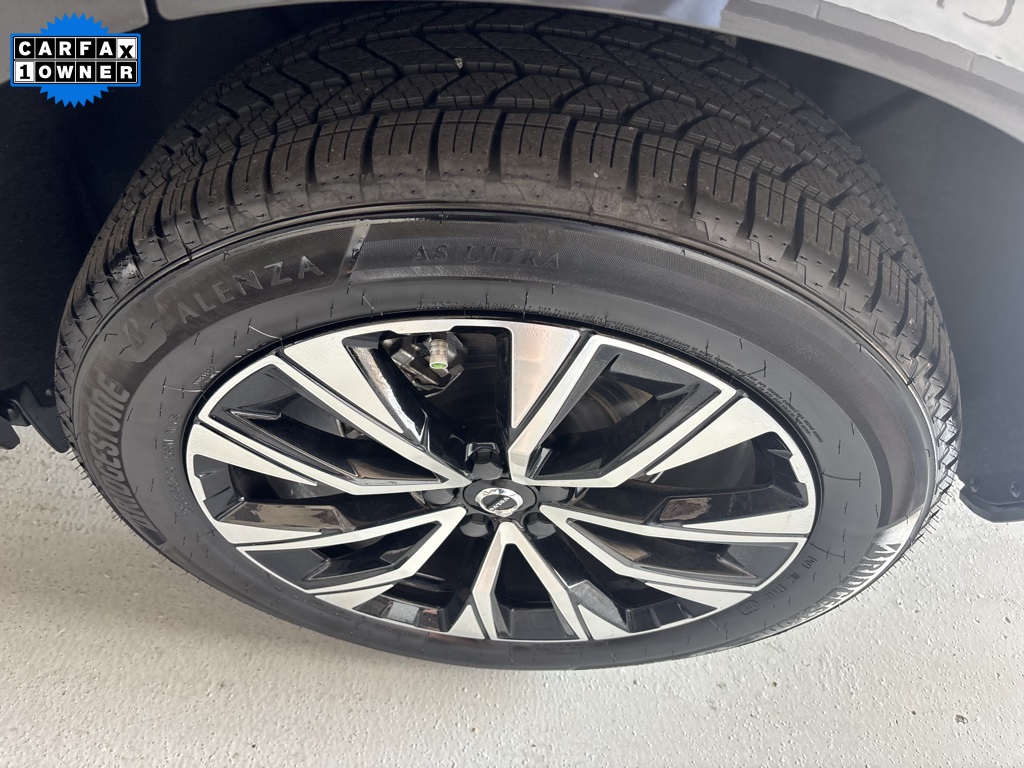 used 2023 Volvo XC60 car, priced at $26,427