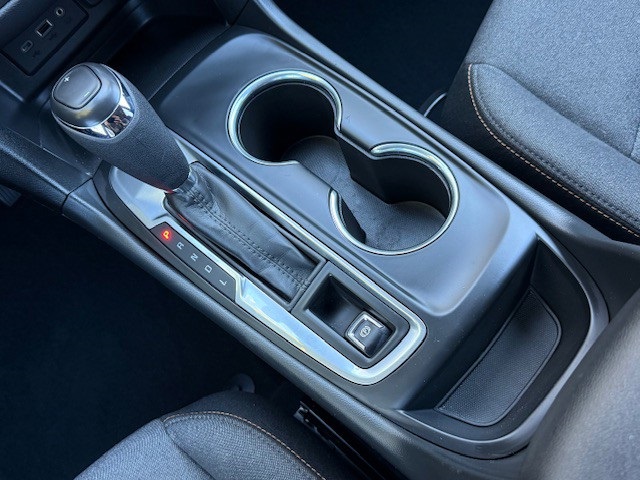 used 2021 Chevrolet Equinox car, priced at $17,657