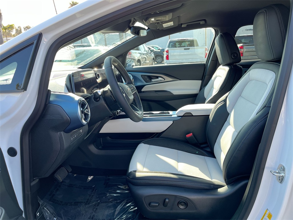 new 2025 Chevrolet Equinox EV car, priced at $37,718