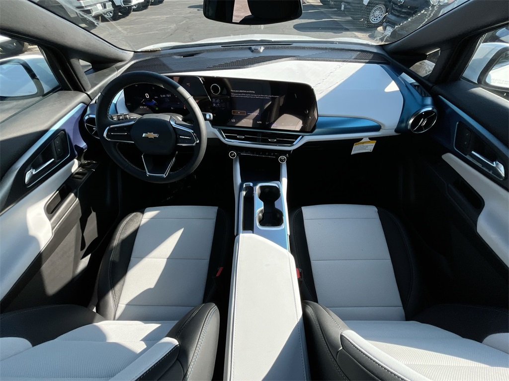 new 2025 Chevrolet Equinox EV car, priced at $37,718