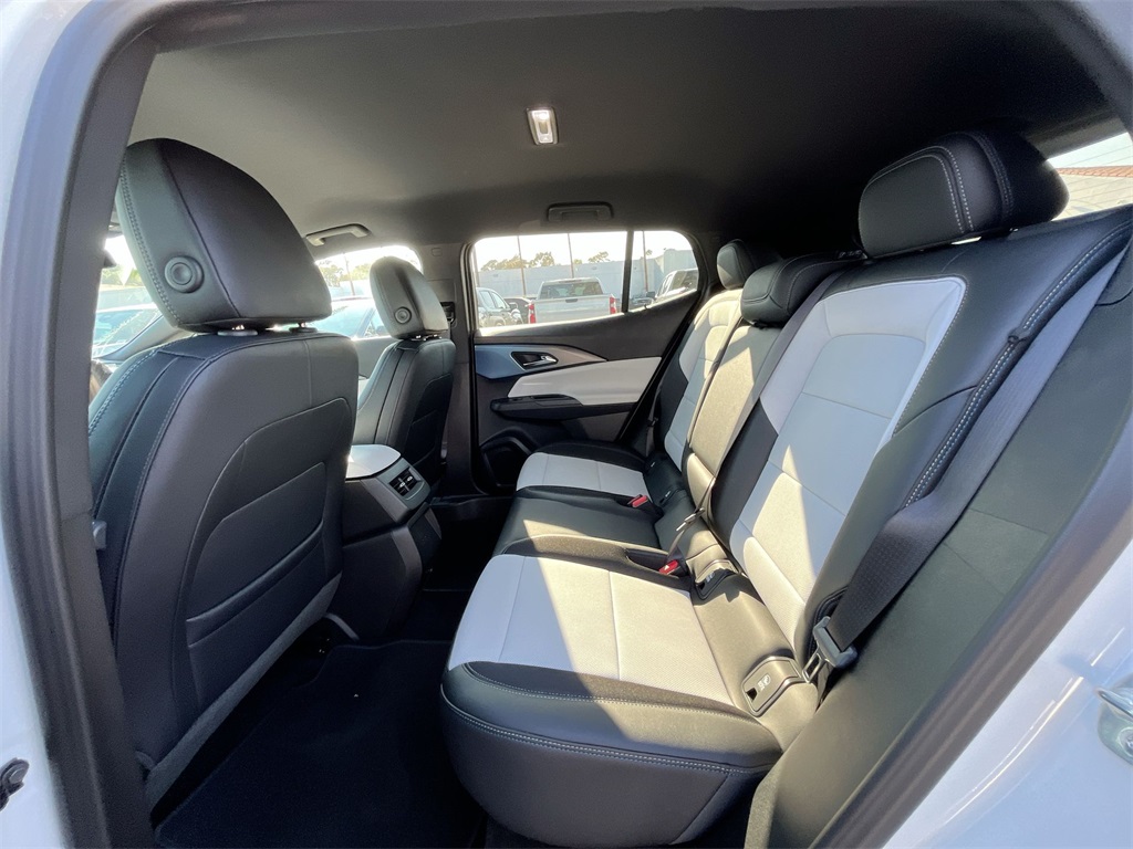 new 2025 Chevrolet Equinox EV car, priced at $37,718