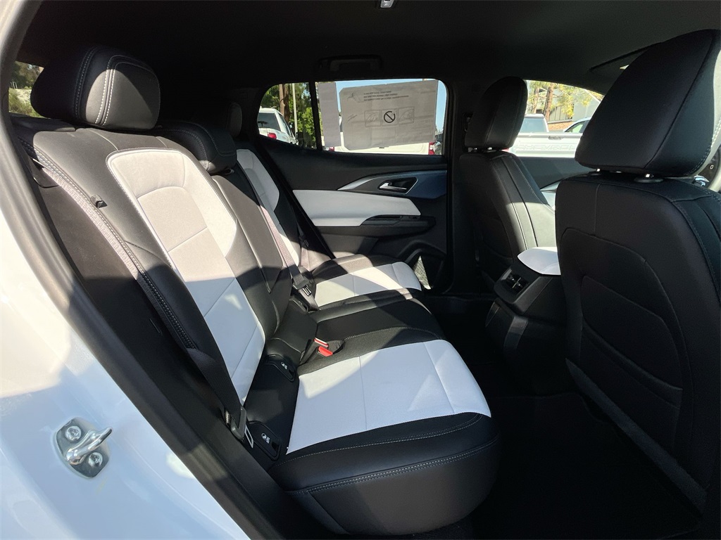 new 2025 Chevrolet Equinox EV car, priced at $37,718