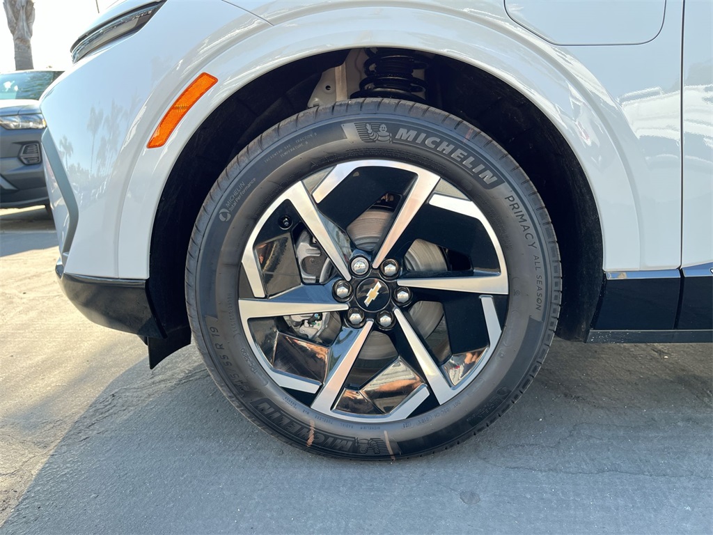 new 2025 Chevrolet Equinox EV car, priced at $37,718