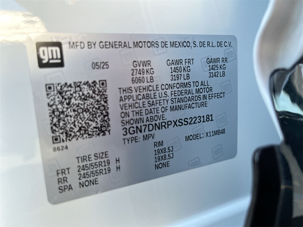 new 2025 Chevrolet Equinox EV car, priced at $37,718