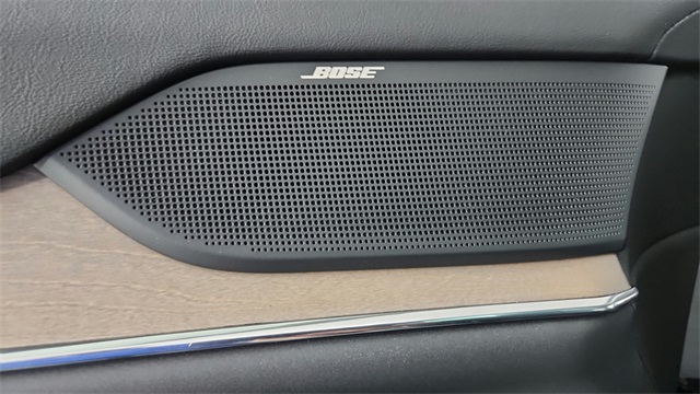 new 2025 Volvo EX90 car, priced at $89,745