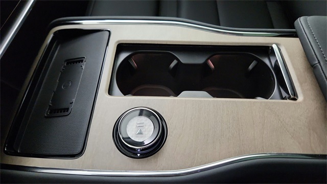 new 2025 Volvo EX90 car, priced at $89,745