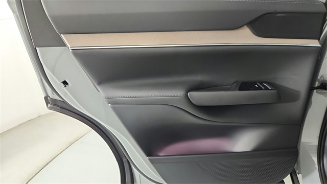 new 2025 Volvo EX90 car, priced at $89,745