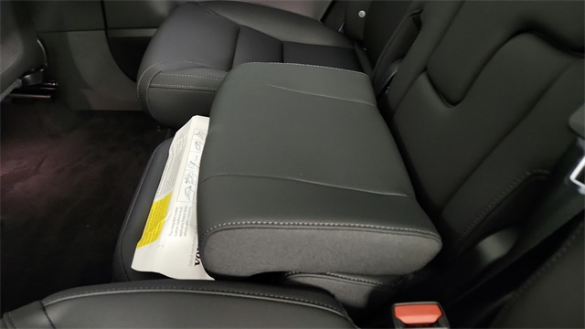 new 2025 Volvo EX90 car, priced at $89,745