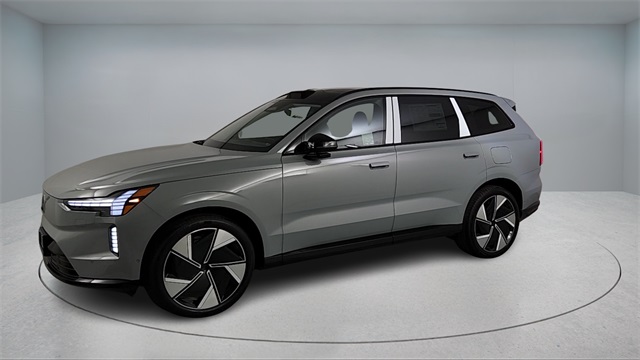 new 2025 Volvo EX90 car, priced at $89,745