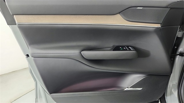 new 2025 Volvo EX90 car, priced at $89,745