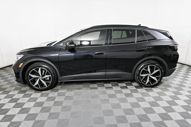 new 2025 Volkswagen ID.4 car, priced at $53,351