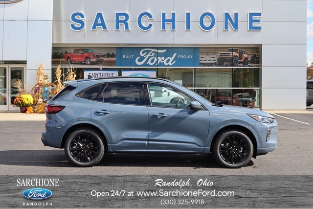 new 2026 Ford Escape Hybrid car, priced at $40,895