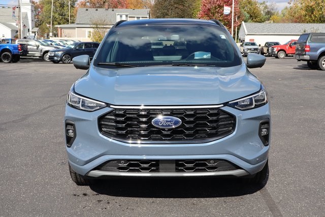 new 2026 Ford Escape Hybrid car, priced at $40,895