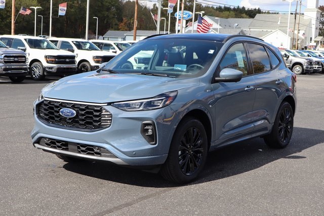 new 2026 Ford Escape Hybrid car, priced at $40,895