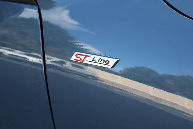 new 2026 Ford Escape Hybrid car, priced at $40,895