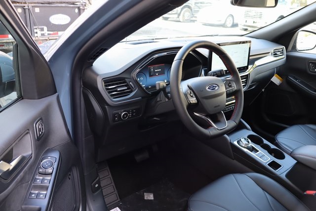 new 2026 Ford Escape Hybrid car, priced at $40,895