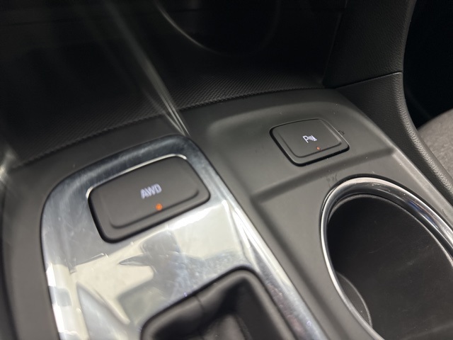 used 2023 Chevrolet Equinox car, priced at $22,608