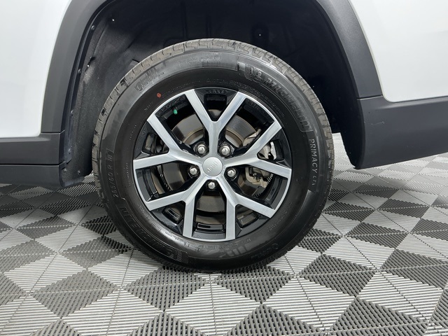 used 2024 Jeep Grand Cherokee L car, priced at $37,866