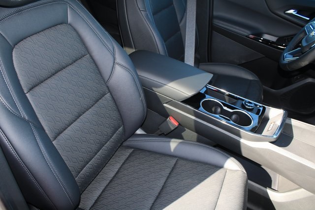 new 2026 Chevrolet Equinox car, priced at $32,545