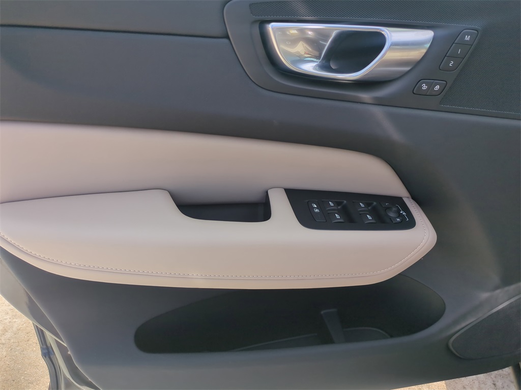 new 2026 Volvo XC60 car, priced at $54,265