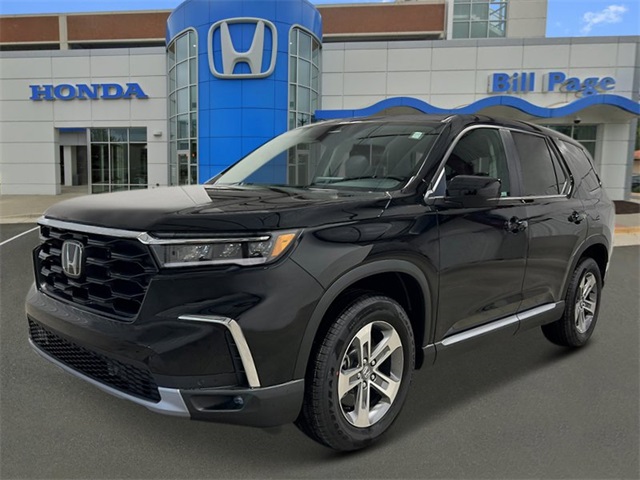new 2025 Honda Pilot car, priced at $45,600