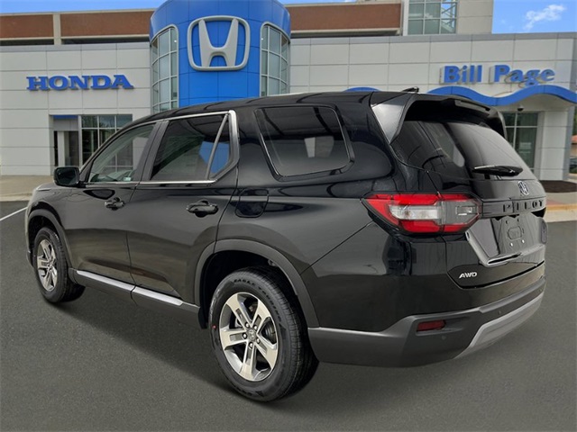 new 2025 Honda Pilot car, priced at $45,600