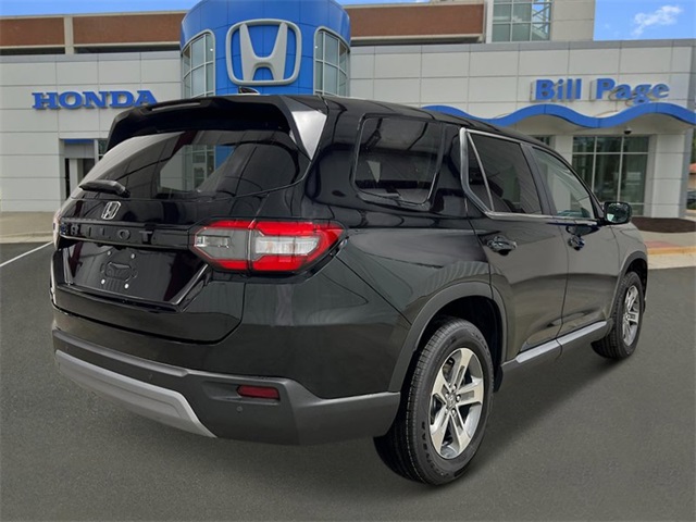 new 2025 Honda Pilot car, priced at $45,600