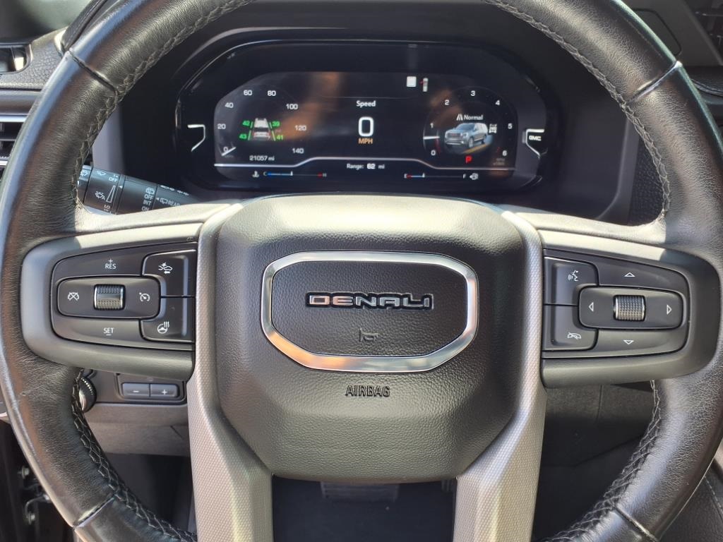 used 2022 GMC Yukon car, priced at $65,900