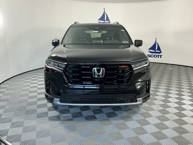 new 2025 Honda Pilot car, priced at $50,895