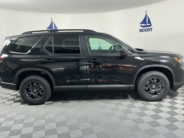 new 2025 Honda Pilot car, priced at $50,895