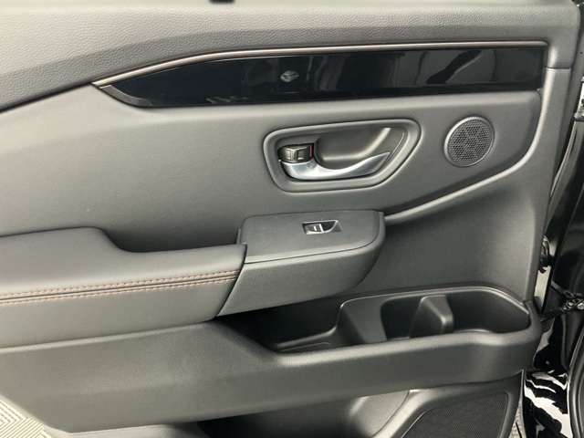 new 2025 Honda Pilot car, priced at $50,895