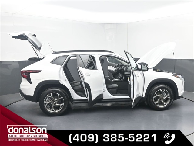 new 2025 Chevrolet Trax car, priced at $24,095