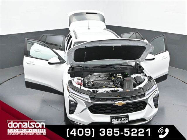 new 2025 Chevrolet Trax car, priced at $24,095