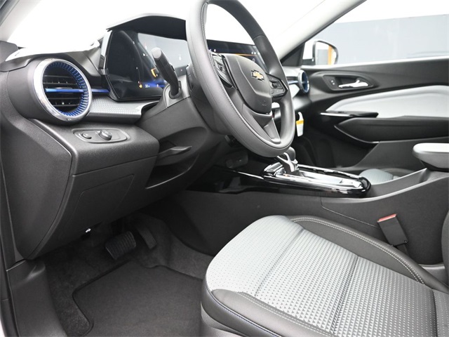 new 2025 Chevrolet Trax car, priced at $24,095