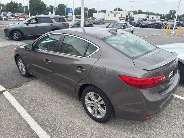 used 2013 Acura ILX Hybrid car, priced at $10,000