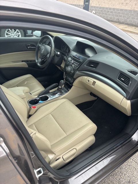 used 2013 Acura ILX Hybrid car, priced at $10,000