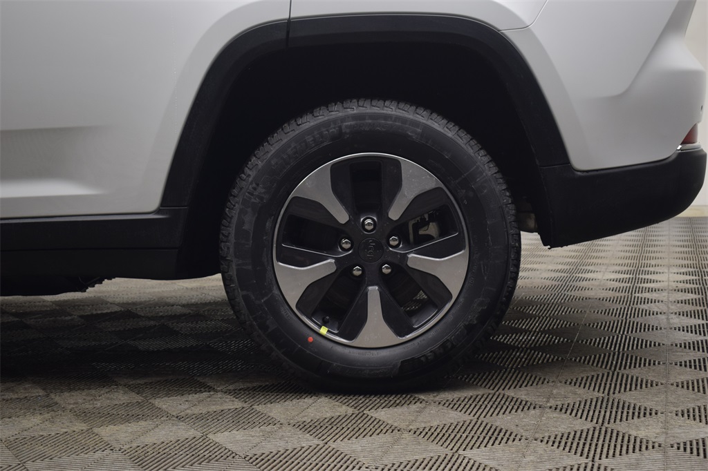 new 2025 Jeep Grand Cherokee car, priced at $54,923