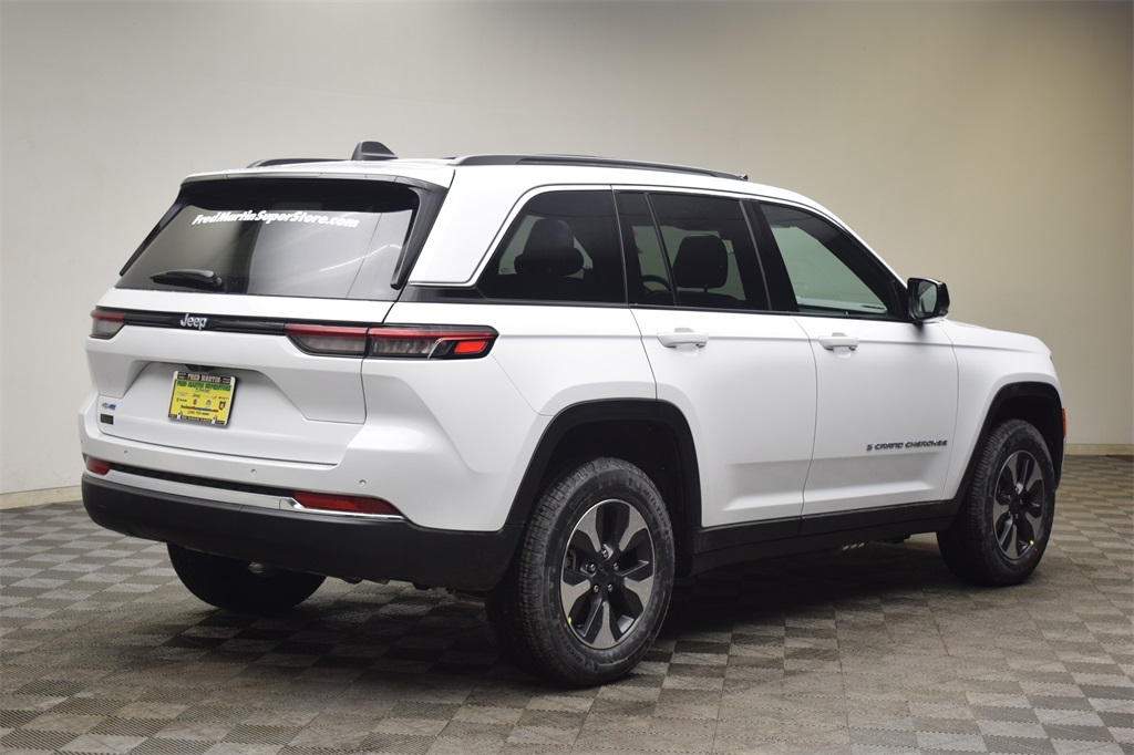 new 2025 Jeep Grand Cherokee car, priced at $54,923