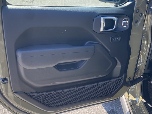new 2025 Jeep Gladiator car, priced at $46,221