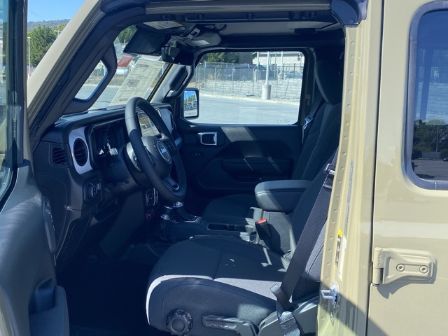 new 2025 Jeep Gladiator car, priced at $46,221