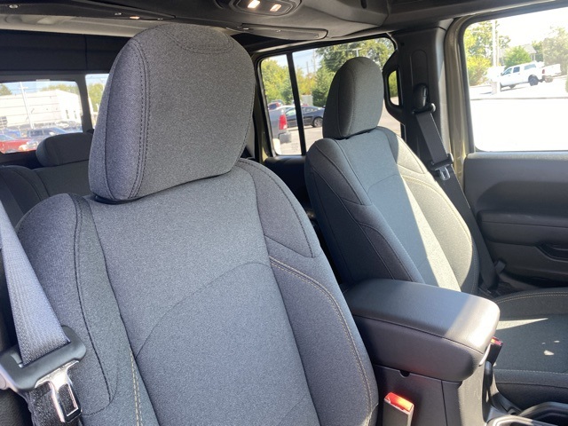 new 2025 Jeep Gladiator car, priced at $46,221