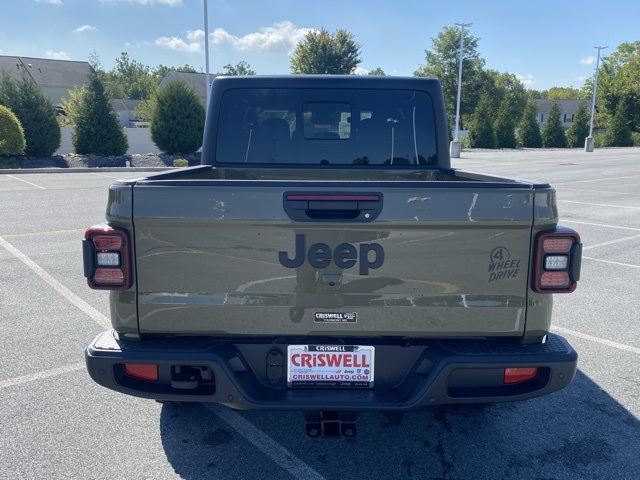 new 2025 Jeep Gladiator car, priced at $46,221